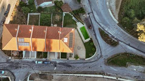 Moradia T4 para venda