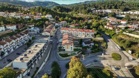 Moradia T4 para venda