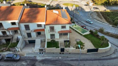 Moradia T4 para venda