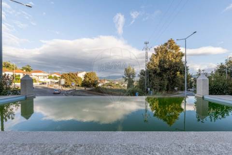 Moradia T4 para venda