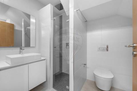 Moradia T4 para venda