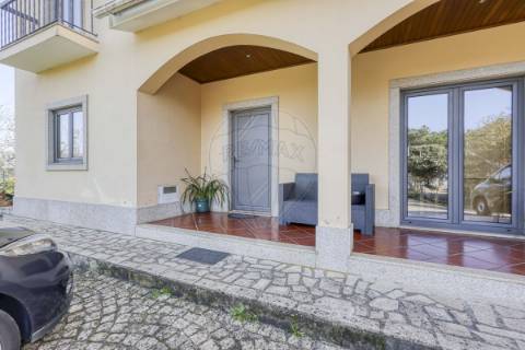 Moradia T4 para venda