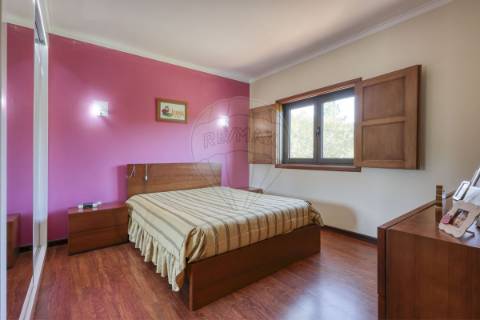 Moradia T4 para venda