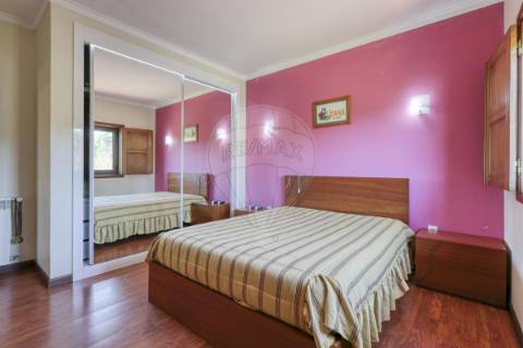 Moradia T4 para venda