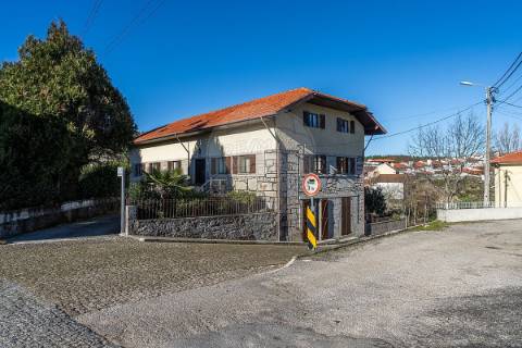 Moradia T11 para venda