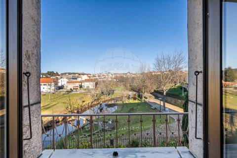 Moradia T11 para venda