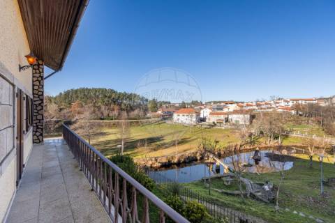 Moradia T11 para venda