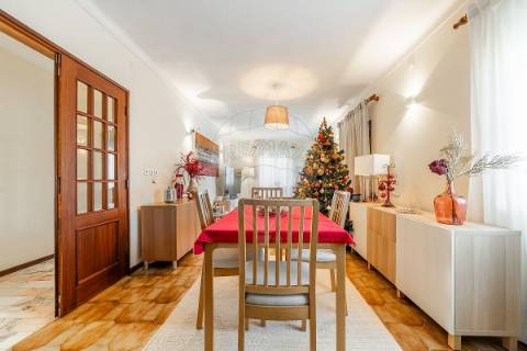 Moradia T11 para venda