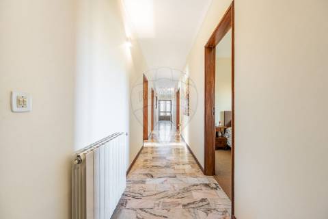 Moradia T11 para venda