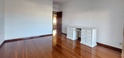 Moradia T3 para arrendamento