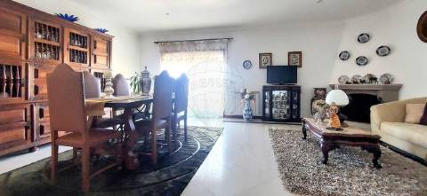 Moradia T3 para arrendamento