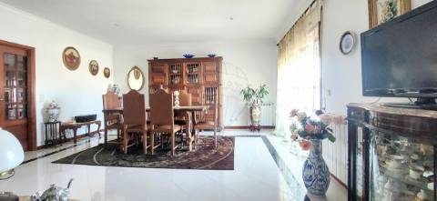 Moradia T3 para arrendamento