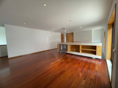 Apartamento T4 para venda