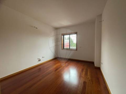 Apartamento T4 para venda