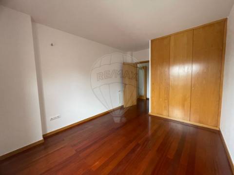 Apartamento T4 para venda