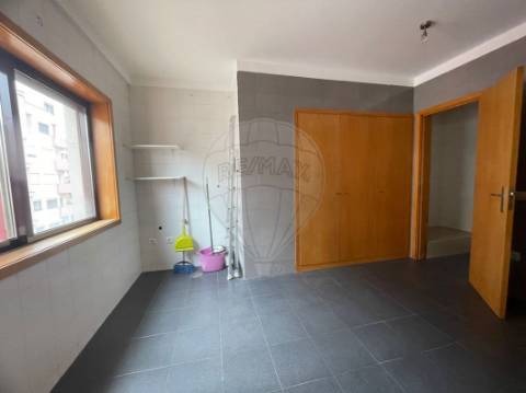 Apartamento T4 para venda