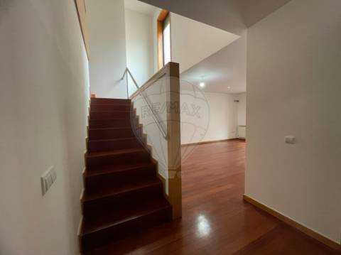 Apartamento T4 para venda