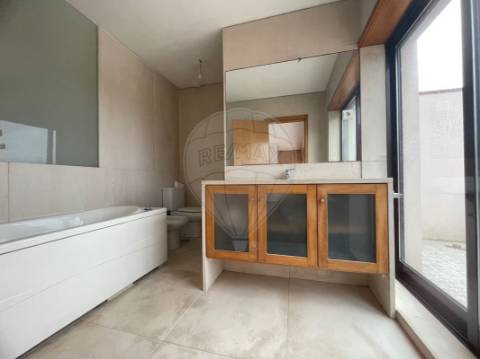 Apartamento T4 para venda