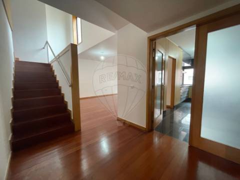 Apartamento T4 para venda