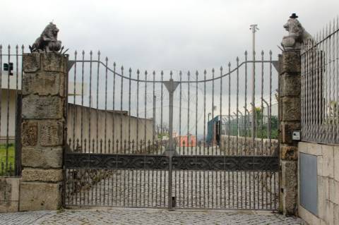 Moradia T5 para venda