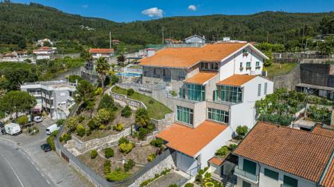 Moradia T5 para venda