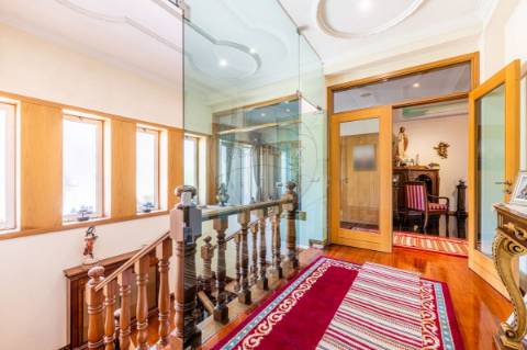 Moradia T5 para venda