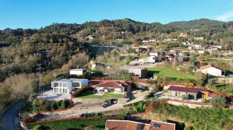 Moradia T4 para venda