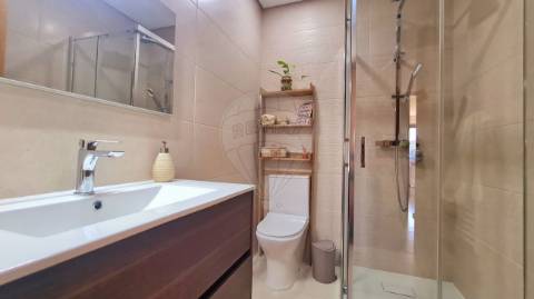 Moradia T4 para venda