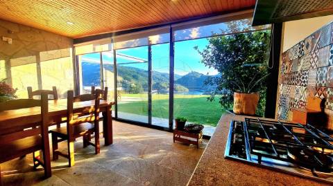 Moradia T4 para venda