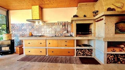 Moradia T4 para venda