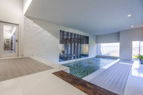 Moradia T4 para venda