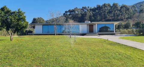 Moradia T5 para venda