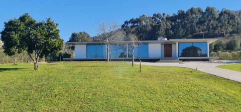 Moradia T5 para venda