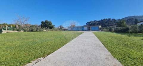 Moradia T5 para venda