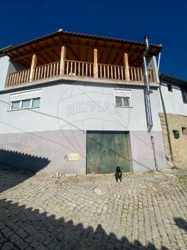 Moradia T5 para venda