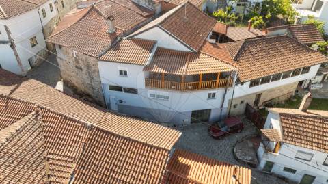 Moradia T5 para venda