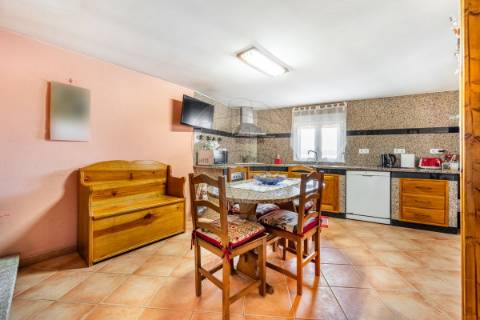 Moradia T5 para venda