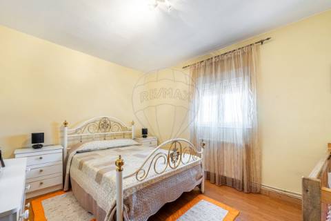 Moradia T5 para venda