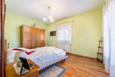 Moradia T5 para venda