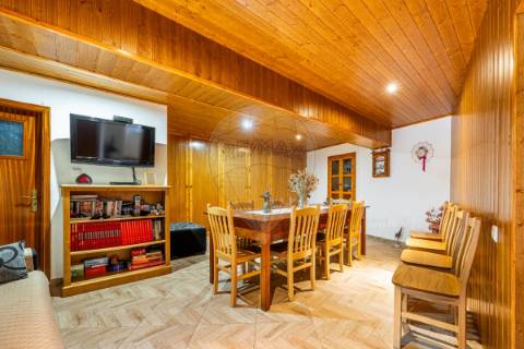 Moradia T5 para venda