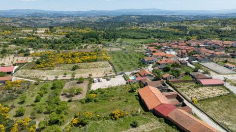 Moradia T4 para venda