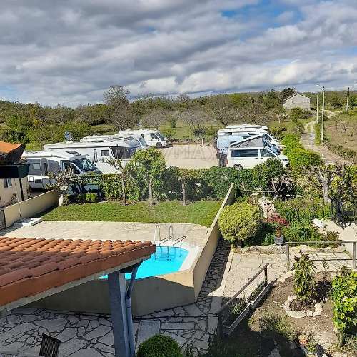 Moradia T4 para venda