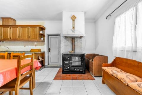 Moradia T4 para venda