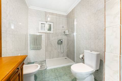 Moradia T4 para venda