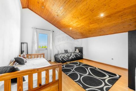 Moradia T4 para venda