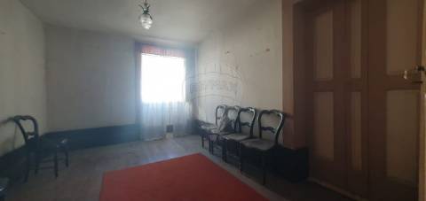 Moradia T4 para venda