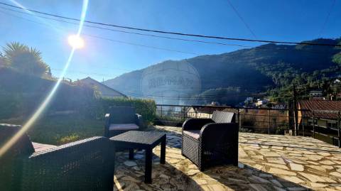 Moradia T5 para venda