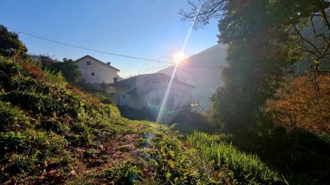 Moradia T5 para venda