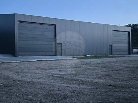 Moradia T5 para venda