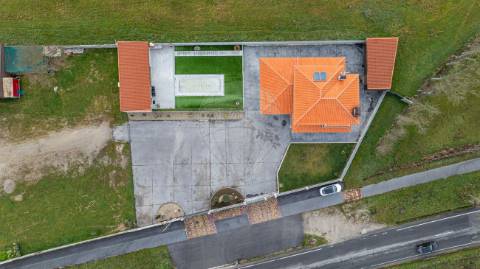 Moradia T5 para venda